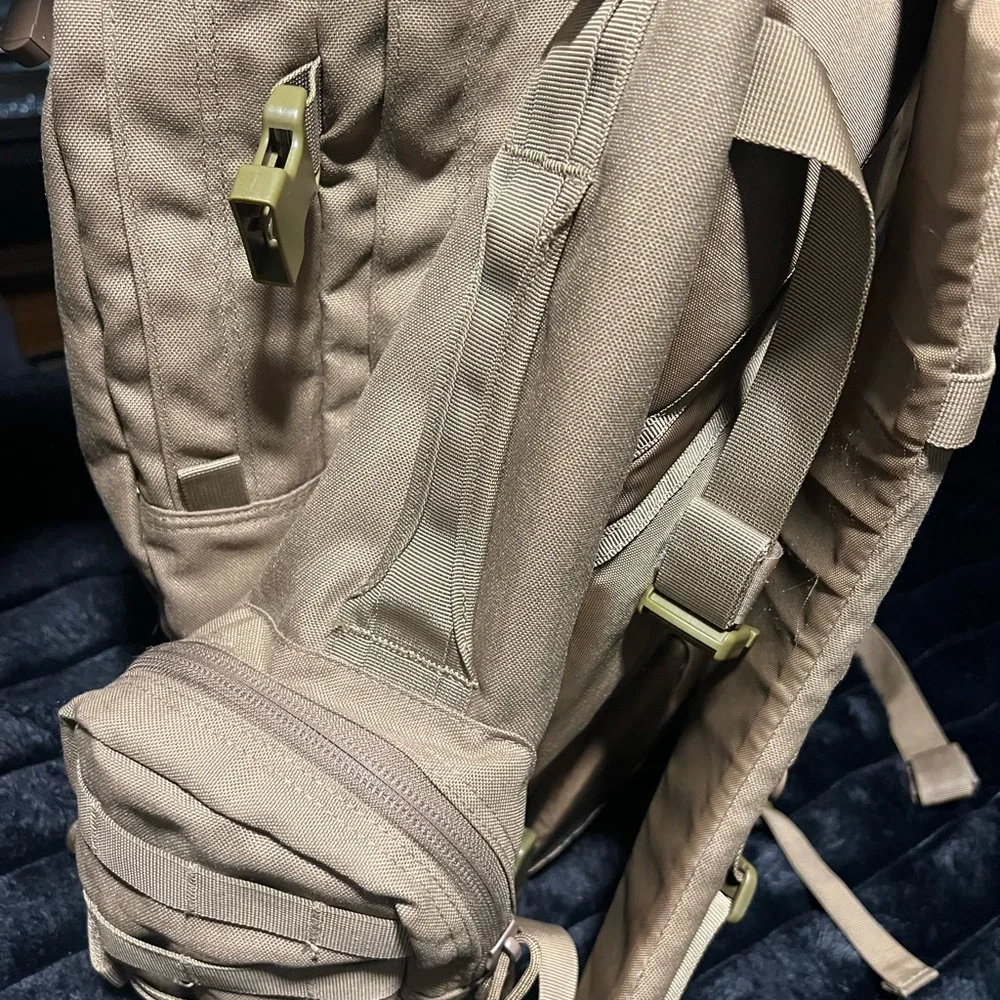 Condor backpack - Picture 4 of 11